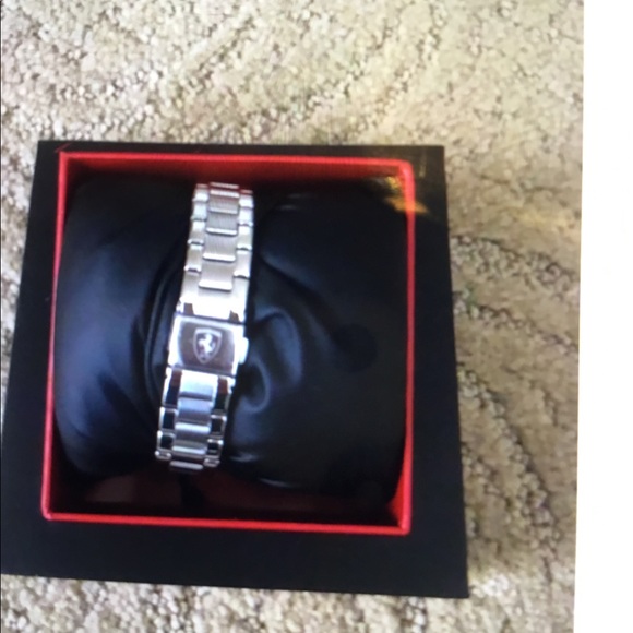 Watch - Picture 8 of 8